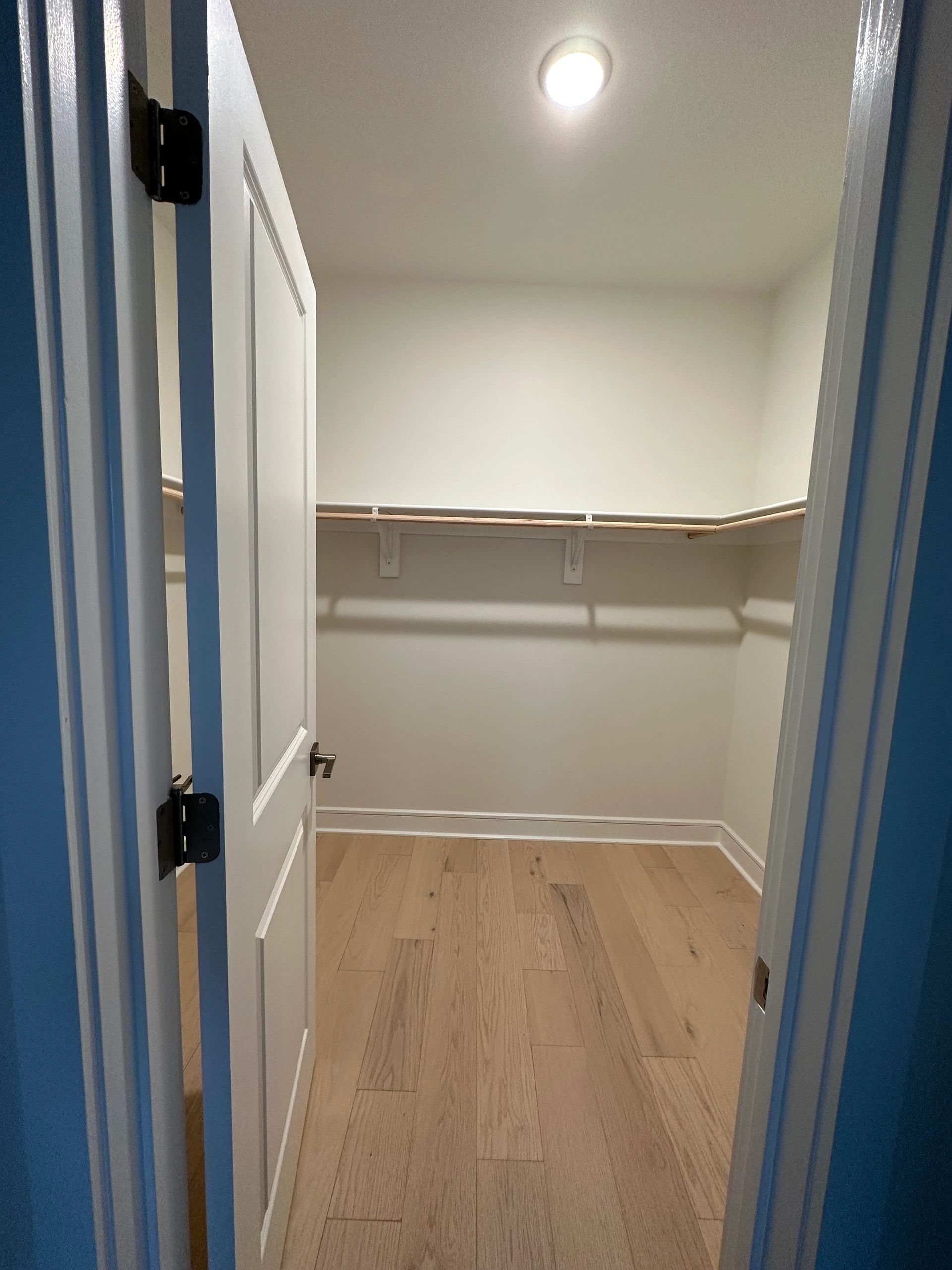 Before storage renovation Fantasy Closets Northern Virginia